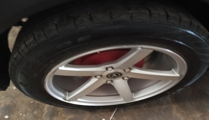 2015 Hyundai Creta E 1.6 PETROL, Petrol, Manual, 86,204 km, tyre