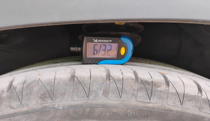 2024 KIA SONET HTK PLUS 1.2 PETROL MT, Petrol, Manual, 20,594 km, tyre