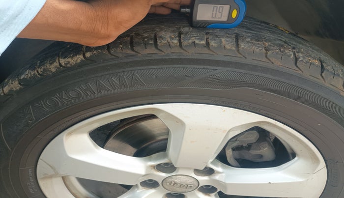 2019 Jeep Compass LONGITUDE (O) 2.0 DIESEL, Diesel, Manual, 1,22,945 km, tyre