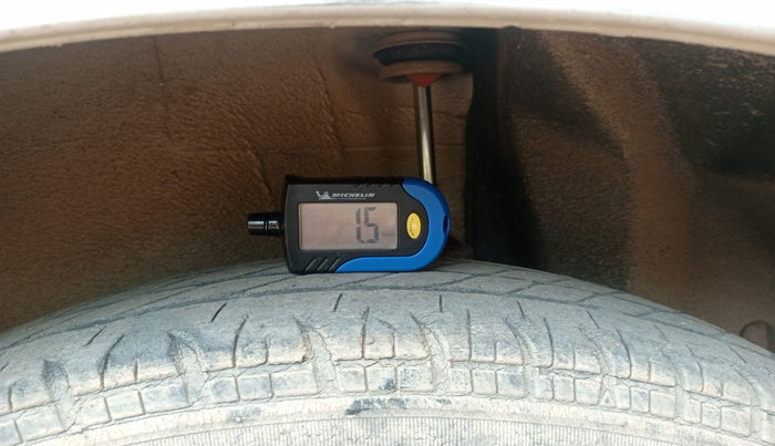 2010 Maruti Ritz LXI, Petrol, Manual, 4,900 km, tyre