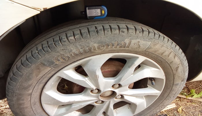 2013 Fiat Grand Punto EMOTION PACK 1.3, Diesel, Manual, 1,02,058 km, tyre