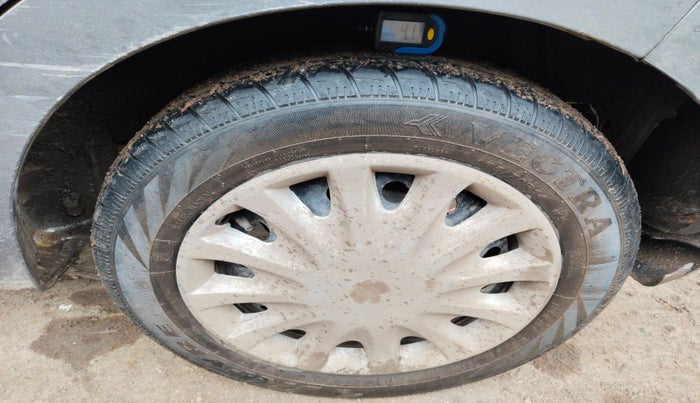 2017 Maruti Celerio VXI (O) CNG, Petrol, Manual, 80,826 km, tyre