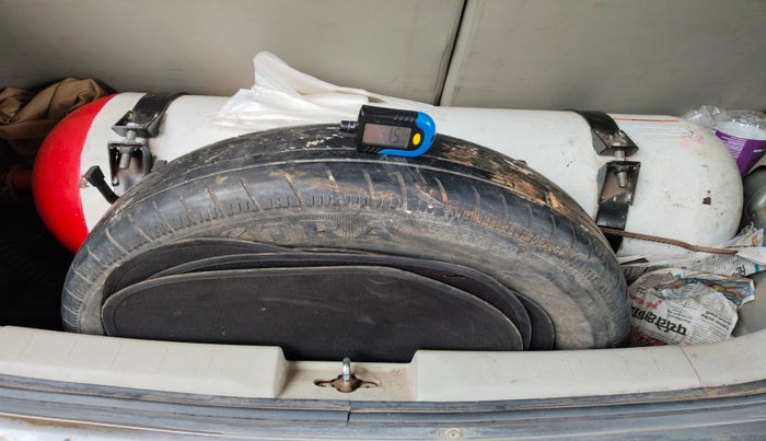 2017 Maruti Celerio VXI (O) CNG, Petrol, Manual, 80,826 km, tyre