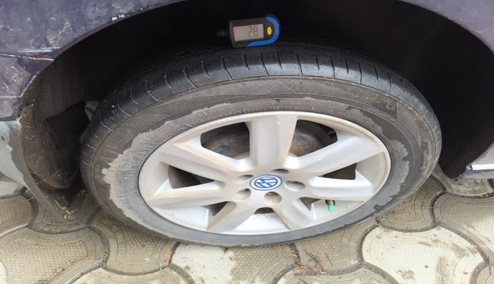 2013 Volkswagen Vento COMFORTLINE DIESEL 1.6, Diesel, Manual, 55,497 km, tyre