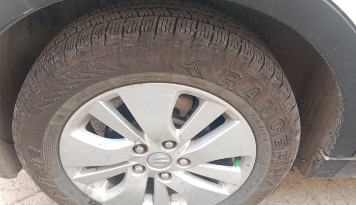 2015 Maruti S Cross ZETA 1.3, Diesel, Manual, 1,39,210 km, tyre