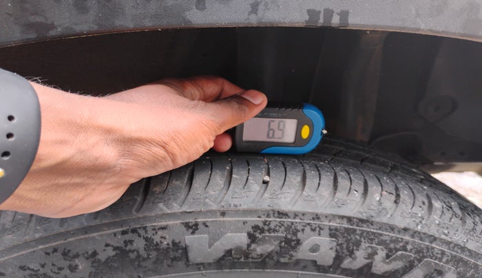 2023 KIA SONET HTK PLUS 1.2, Petrol, Manual, 11,783 km, tyre