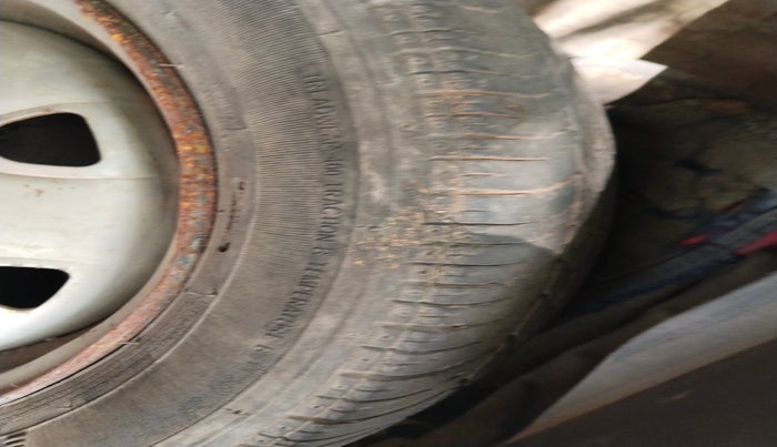 2010 Maruti Zen Estilo LXI, Petrol, Manual, 88,126 km, tyre