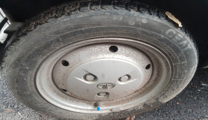 2010 Tata Nano LX, Petrol, Manual, 13,687 km, tyre