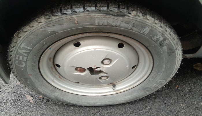 2010 Tata Nano LX, Petrol, Manual, 13,687 km, tyre