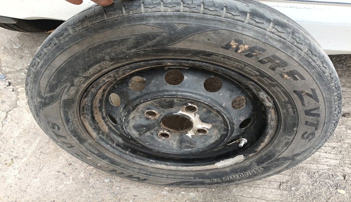 2015 Hyundai Eon D-LITE+, Petrol, Manual, 89,446 km, tyre