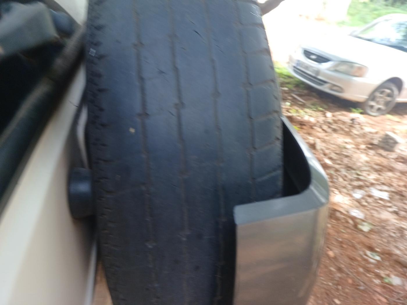 2017 Mahindra Bolero POWER PLUS ZLX, Diesel, Manual, 1,06,048 km, tyre