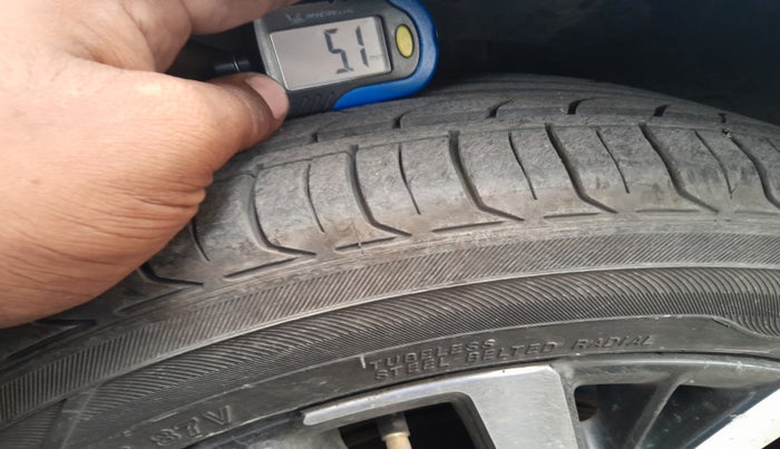 2017 Honda City 1.5L I-VTEC VX, Petrol, Manual, 1,04,571 km, tyre