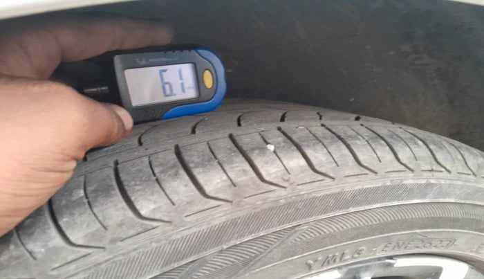 2017 Honda City 1.5L I-VTEC VX, Petrol, Manual, 1,04,571 km, tyre