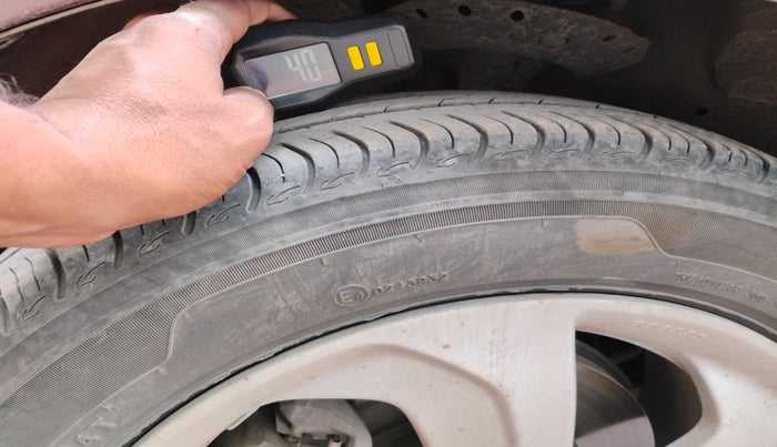 2015 Honda City 1.5L I-DTEC V, Diesel, Manual, 1,51,143 km, tyre