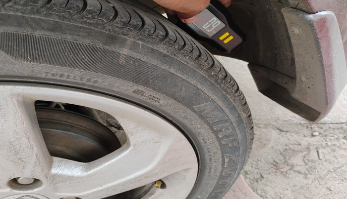 2015 Honda City 1.5L I-DTEC V, Diesel, Manual, 1,51,143 km, tyre