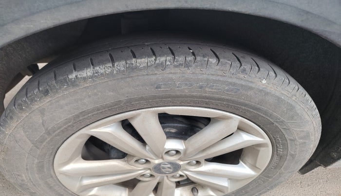 2016 Hyundai Creta SX PLUS 1.6 PETROL, Petrol, Manual, 93,127 km, tyre