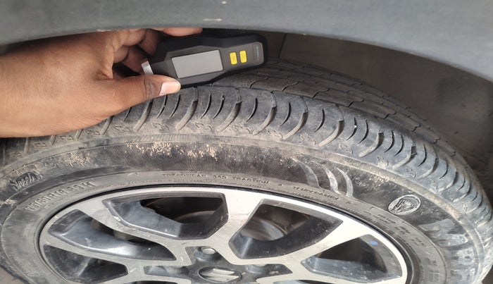 2022 Maruti XL6 ALPHA MT, Petrol, Manual, 57,675 km, tyre