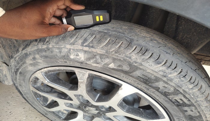 2022 Maruti XL6 ALPHA MT, Petrol, Manual, 57,675 km, tyre