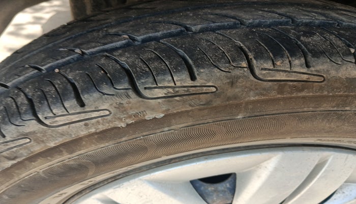 2016 Maruti Alto 800 LXI CNG, Petrol, Manual, 1,70,000 km, tyre