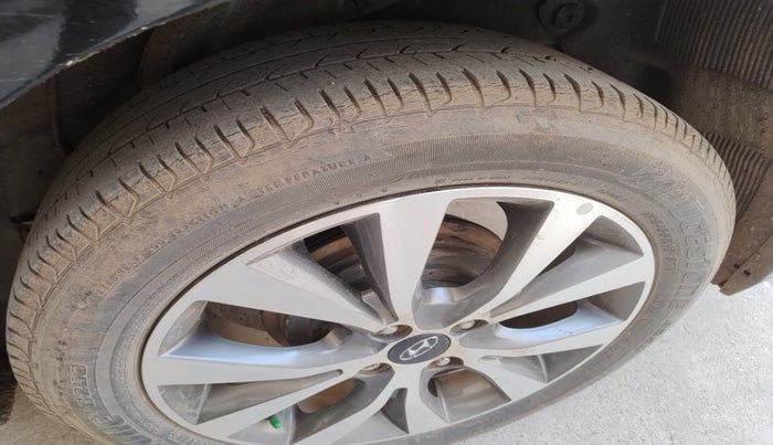 2016 Hyundai Verna 1.6 VTVT SX AT, Petrol, Automatic, 98,000 km, tyre