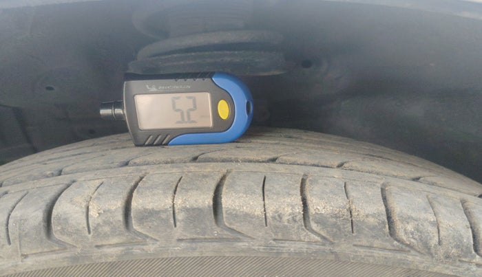 2013 Maruti Swift VDI, Diesel, Manual, 98,266 km, tyre