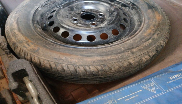 2014 Honda Amaze 1.2L I-VTEC S, Petrol, Manual, 61,740 km, tyre