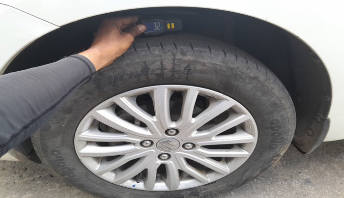 2022 Maruti Dzire ZXI CNG, Petrol, Manual, 31,232 km, tyre