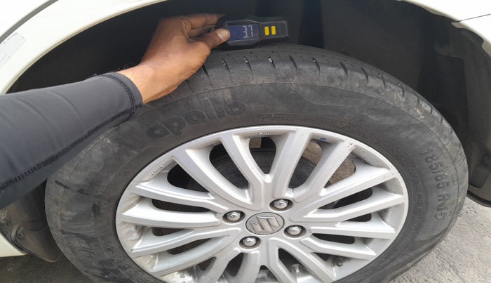 2022 Maruti Dzire ZXI CNG, Petrol, Manual, 31,232 km, tyre