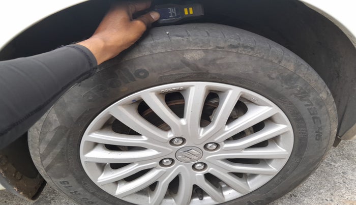 2022 Maruti Dzire ZXI CNG, Petrol, Manual, 31,232 km, tyre