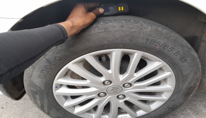 2022 Maruti Dzire ZXI CNG, Petrol, Manual, 31,232 km, tyre