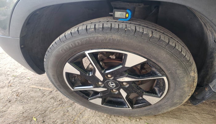 2023 Tata PUNCH CREATIVE  AMT, Petrol, Automatic, 13,850 km, tyre