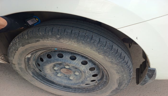 2024 Maruti Ertiga VXI CNG, Petrol, Manual, 62,187 km, tyre