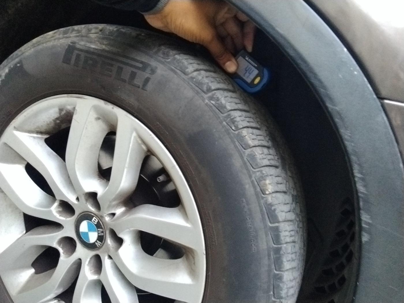 2012 BMW X3 XDRIVE 20D, Diesel, Automatic, 1,20,819 km, tyre