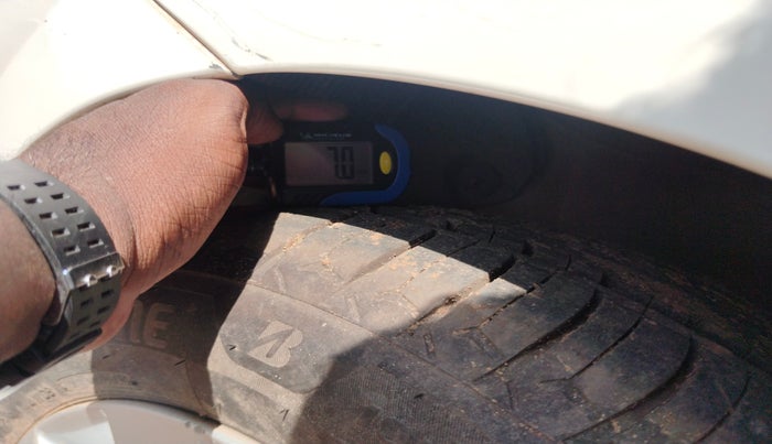 2016 Hyundai Verna FLUIDIC 4S 1.6 VTVT S AT, Petrol, Automatic, 61,671 km, tyre