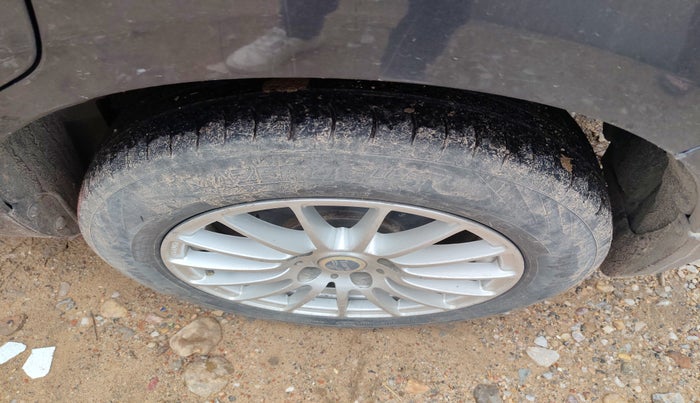 2012 Maruti Ertiga ZDI, Diesel, Manual, 92,340 km, tyre