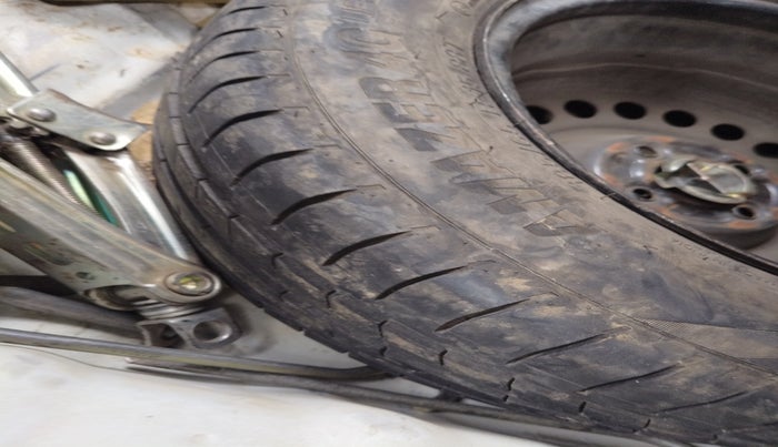 2011 Honda City 1.5L I-VTEC E MT, Petrol, Manual, 50,988 km, tyre