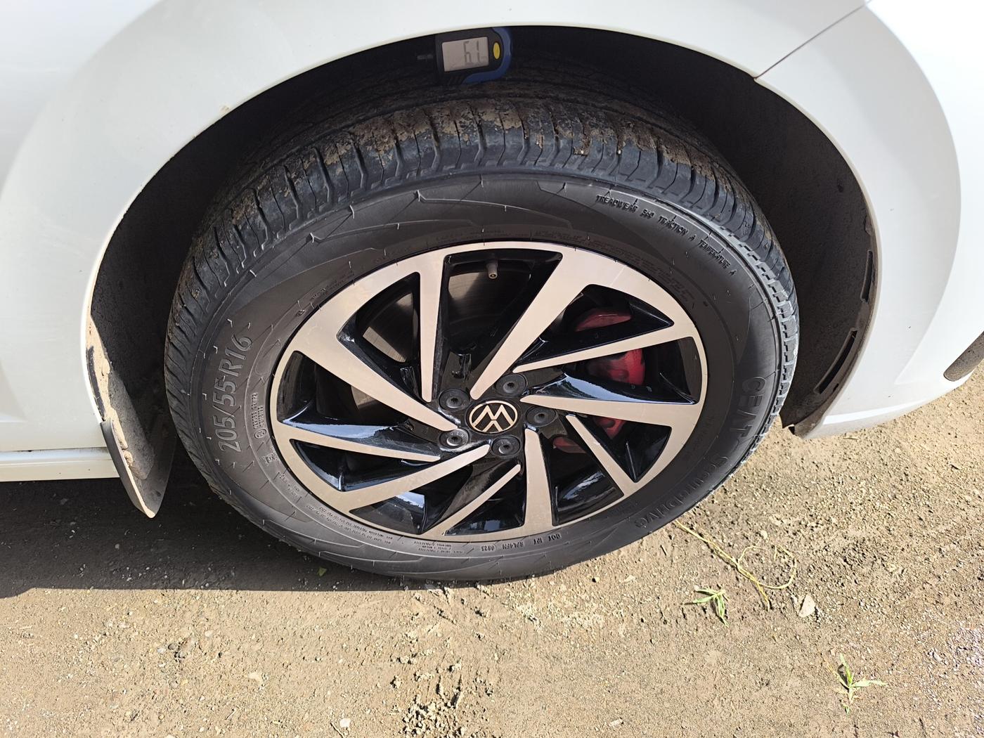 2025 Volkswagen VIRTUS GT PLUS TSI 1.5 EVO DSG, Petrol, Automatic, 4,222 km, tyre