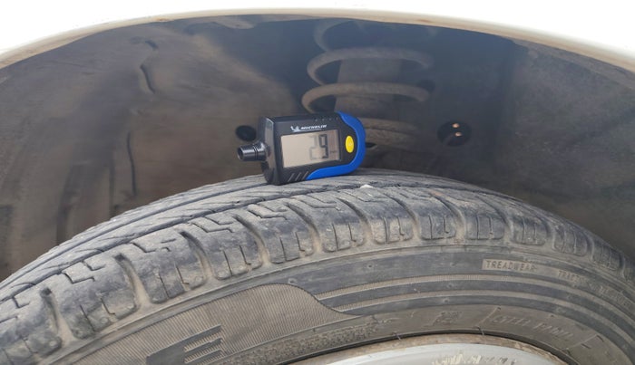 2018 Maruti Wagon R 1.0 LXI CNG, Petrol, Manual, 70,607 km, tyre