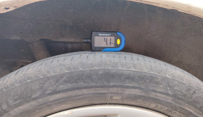 2018 Maruti Wagon R 1.0 LXI CNG, Petrol, Manual, 70,607 km, tyre