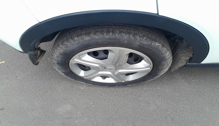 2021 Tata NEXON XM SUNROOF PETROL, Petrol, Manual, 57,765 km, tyre