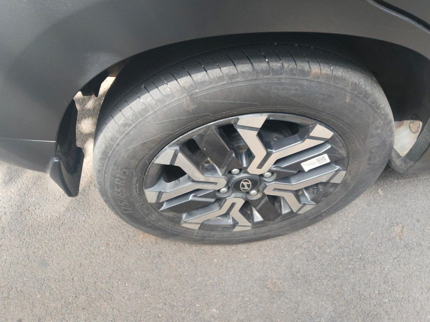 2024 Hyundai EXTER SX(O), Petrol, Manual, 26,356 km, tyre