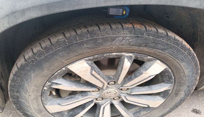 2019 MG HECTOR SHARP 2.0 DIESEL, Diesel, Manual, 1,44,119 km, tyre