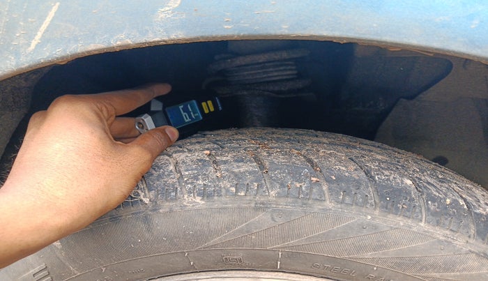 2014 Nissan Micra Active XV, Petrol, Manual, 31,274 km, tyre