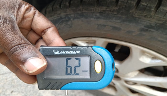 2013 Ford Figo TITANIUM 1.2 PETROL, Petrol, Manual, 34,392 km, tyre