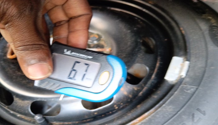 2013 Ford Figo TITANIUM 1.2 PETROL, Petrol, Manual, 34,392 km, tyre