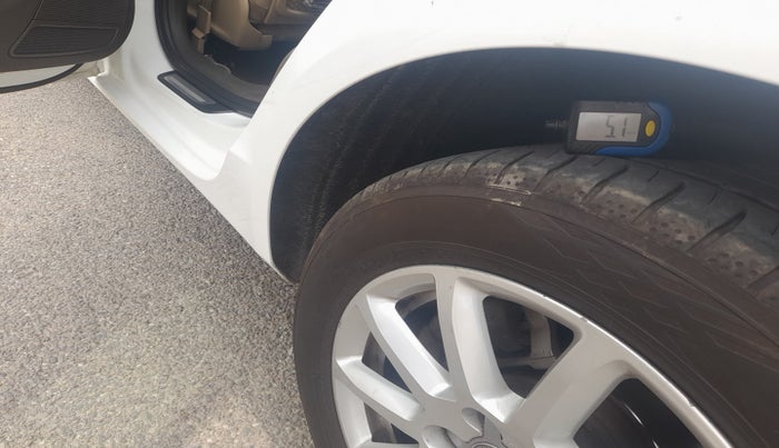 2015 Audi A4 35 TDI Multitronic, Diesel, Automatic, 1,11,401 km, tyre