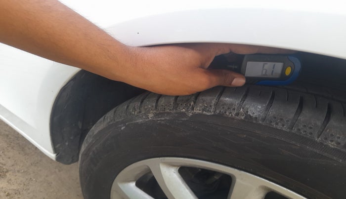 2015 Audi A4 35 TDI Multitronic, Diesel, Automatic, 1,11,401 km, tyre