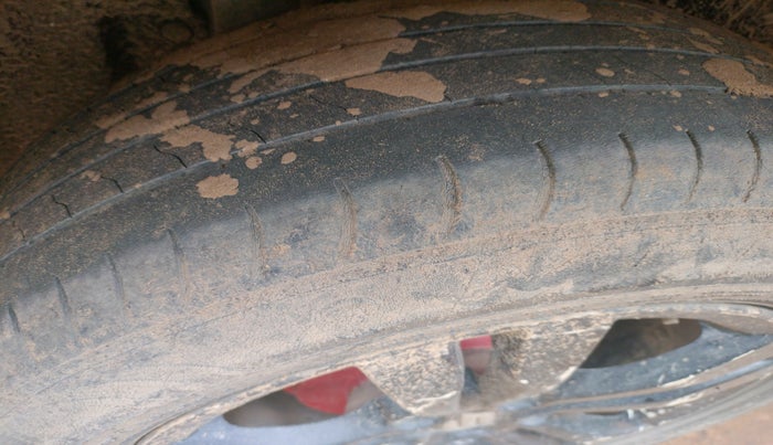 2018 Maruti Vitara Brezza ZDI, Diesel, Manual, 95,554 km, tyre