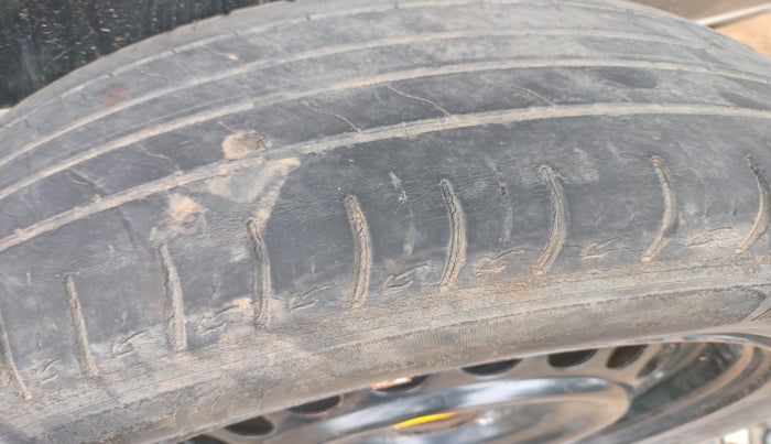 2018 Maruti Vitara Brezza ZDI, Diesel, Manual, 95,554 km, tyre