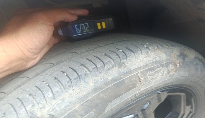 2023 Maruti BREZZA ZXI SMART HYBRID , Petrol, Manual, 44,000 km, tyre